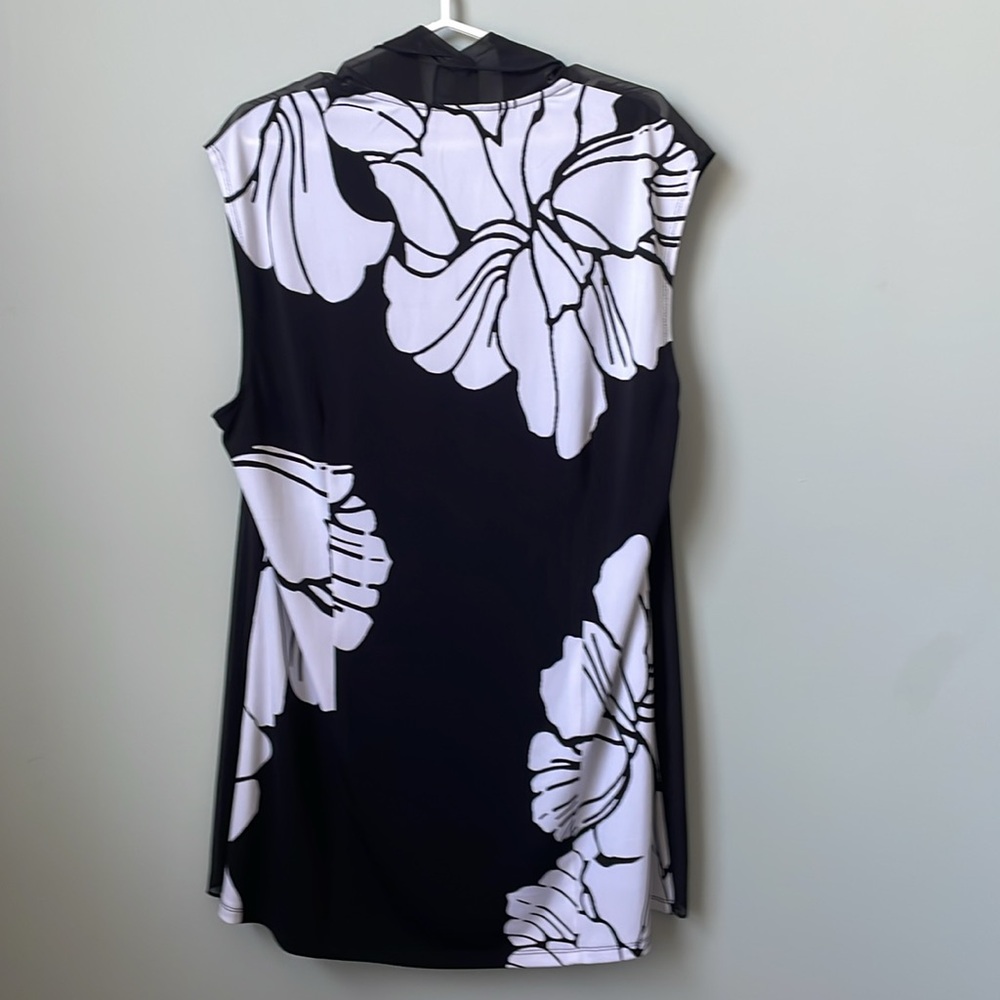 TanJay Black and White semi sheer top - Picture 5 of 8